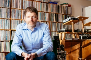 MIT neuroscientist Josh McDermott hopes to develop computational models that can perform sophisticated auditory tasks as well as the human brain. Image: M. Scott Brauer